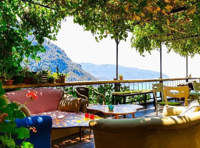 Отель Kabak Mamma's Restaurant & Terrace Bar *