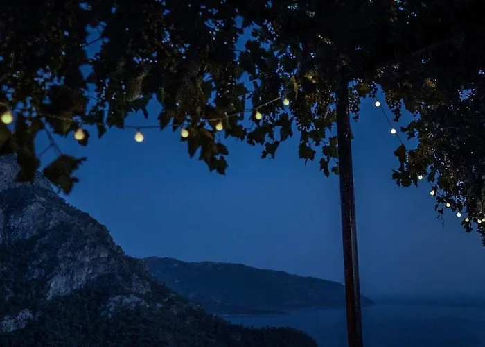 Отель Kabak Mamma's Restaurant & Terrace Bar